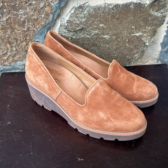 Vionic Women's 'Willa' Wedge Loafer in Toffee Tan/Brown Size - Picture 4 of 10